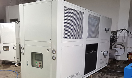 （風冷螺桿式冷水機工作原理是什么）工業冷水機的主要規格參數有哪些？