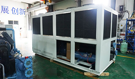 風冷螺桿式冷水機工作原理是什么？